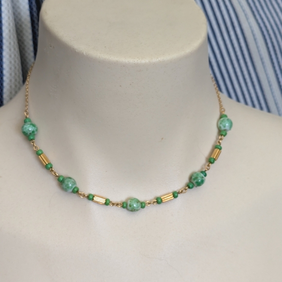 Vintage Necklace Marbled Green Glass & Gold Tone Beads Fine Chain 15" Choker - Picture 6 of 9